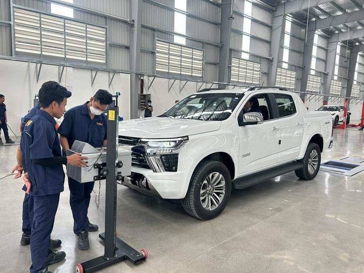 تستر ترمز غلتکی خط تست خودروی غلتکی Trinity با نام تجاری Cartesy CTGT-3-3C با بار محوری تست لغزش جانبی تک صفحه برای خودروهای سبک