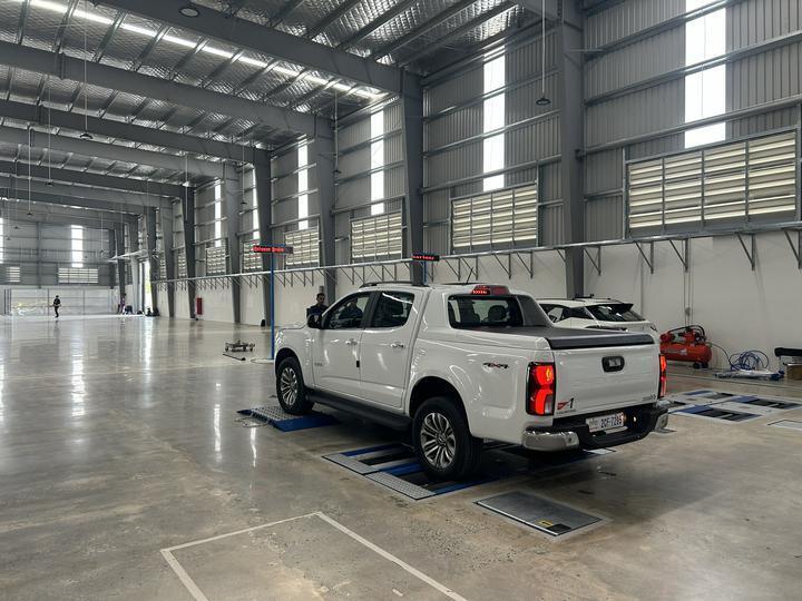 تستر ترمز غلتکی خط تست خودروی غلتکی Trinity با نام تجاری Cartesy CTGT-3-3C با بار محوری تست لغزش جانبی تک صفحه برای خودروهای سبک