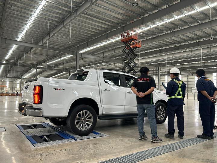 تستر ترمز غلتکی خط تست خودروی غلتکی Trinity با نام تجاری Cartesy CTGT-3-3C با بار محوری تست لغزش جانبی تک صفحه برای خودروهای سبک