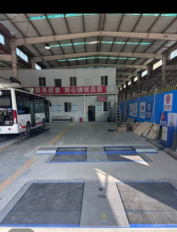 تست لاین کامیون Cartesy برای تعمیرگاه تست کننده ترمز غلتکی خودرو نیروها با بار محور صفحات دوتایی تست کننده لغزش جانبی ظرفیت ۱۰ تن